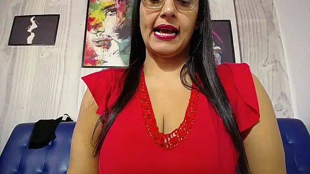 Snapshot of Miss_Bobbiess chatting on April 18, 2026, 7:58 pm Miss Bobbiess online show from April 18, 2026, 7:58 pm