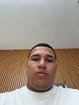 Patricio 02 online show from May 23, 2026, 4:11 pm
