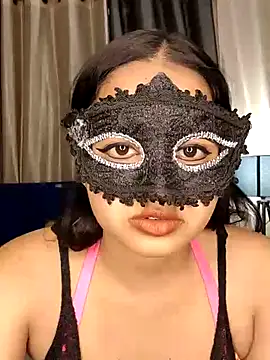 couple hot43 online show from May 27, 2026, 4:26 pm
