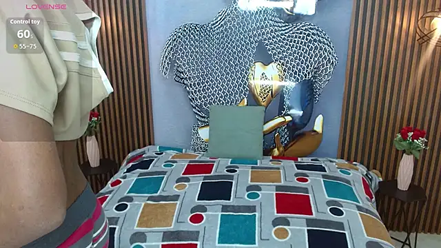 Chris Hott online show from July 7, 2026, 11:58 am