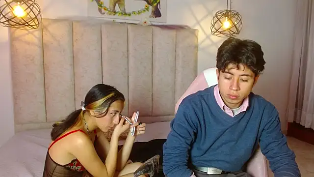 mrandmrsvixencs online show from May 13, 2026, 2:58 pm