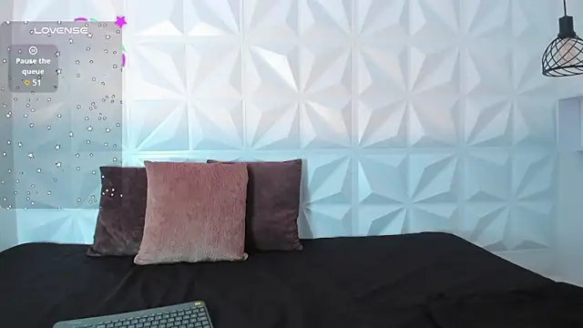 lucy rouse1 online show from May 9, 2026, 6:29 am