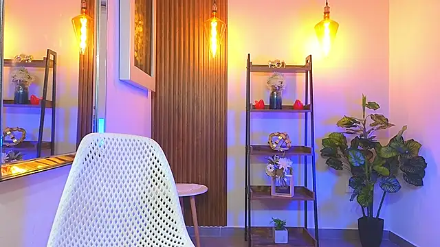 Snapshot of Cherry_Vixen_ chatting on April 27, 2026, 6:17 pm Cherry Vixen online show from April 27, 2026, 6:17 pm