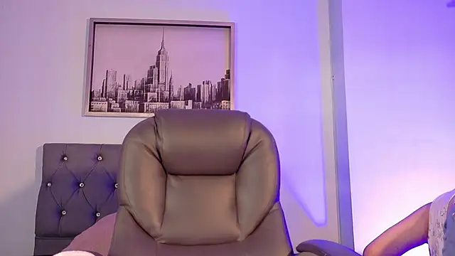 Maggiee 1 online show from April 25, 2026, 5:21 pm