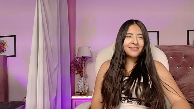 Maggiee 1 online show from June 26, 2026, 7:29 pm