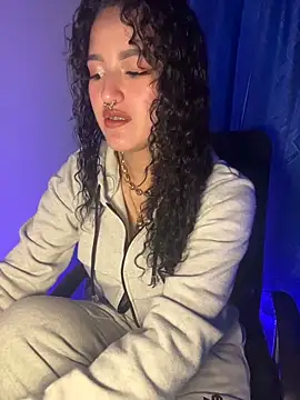 Snapshot of gema_stone chatting on May 9, 2026, 11:04 am gema stone online show from May 9, 2026, 11:04 am