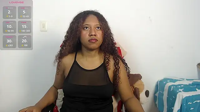 Snapshot of Ms-zozii chatting on May 27, 2026, 4:59 pm Ms-zozii online show from May 27, 2026, 4:59 pm