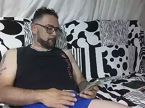 Snapshot of CarlossexVen chatting on April 19, 2026, 1:49 am CarlossexVen online show from April 19, 2026, 1:49 am