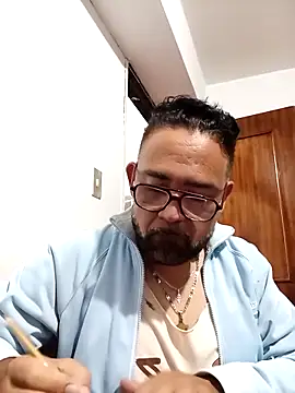 Snapshot of CarlossexVen chatting on April 23, 2026, 4:35 am CarlossexVen online show from April 23, 2026, 4:35 am