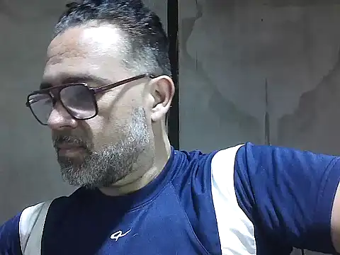 Snapshot of CarlossexVen chatting on May 2, 2026, 6:46 pm CarlossexVen online show from May 2, 2026, 6:46 pm