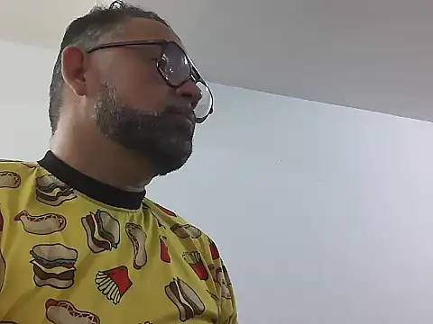 Snapshot of CarlossexVen chatting on May 25, 2026, 2:23 pm CarlossexVen online show from May 25, 2026, 2:23 pm