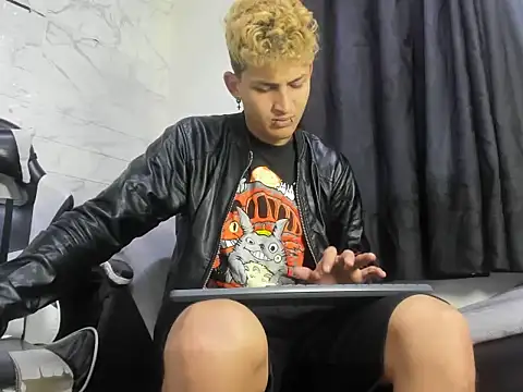 Ian Savage online show from May 19, 2026, 3:02 am