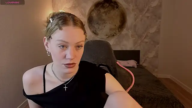 Snapshot of EvaHamilton chatting on April 26, 2026, 1:47 am EvaHamilton online show from April 26, 2026, 1:47 am