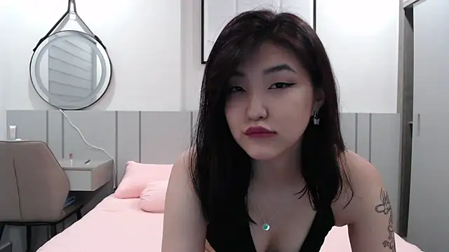 Snapshot of Maiaxoxo chatting on April 19, 2026, 2:38 pm Maiaxoxo online show from April 19, 2026, 2:38 pm
