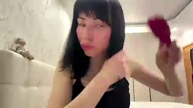 Snapshot of LuisaAlconcel chatting on May 14, 2026, 6:37 pm LuisaAlconcel online show from May 14, 2026, 6:37 pm