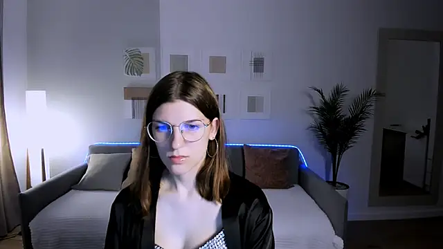 AnnaThorne online show from May 14, 2026, 4:30 am