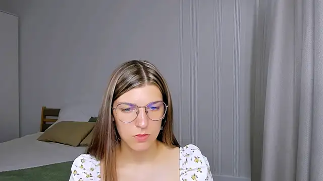 AnnaThorne online show from May 20, 2026, 3:24 am