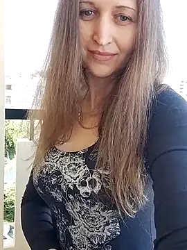 irresistibelle online show from April 29, 2026, 10:41 am