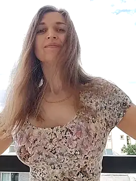 irresistibelle online show from May 5, 2026, 11:40 am