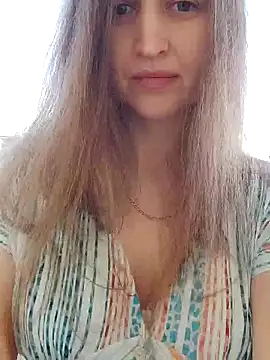 irresistibelle online show from May 7, 2026, 11:59 am