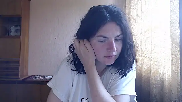 AlinaxJames online show from July 10, 2026, 8:18 am