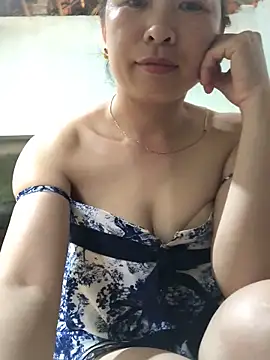 Snapshot of -Hanna_ chatting on May 27, 2026, 1:35 am -Hanna online show from May 27, 2026, 1:35 am