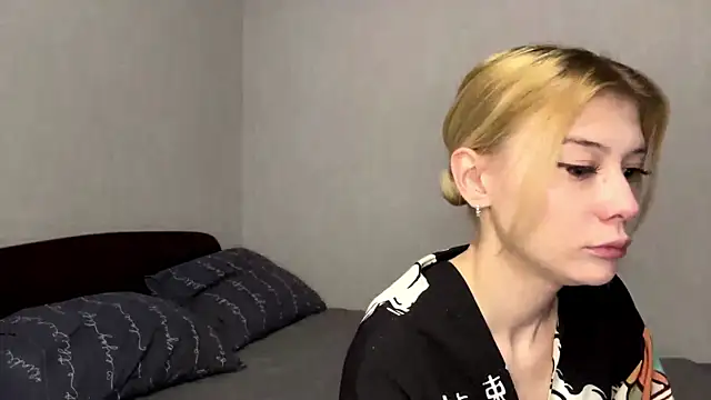 Snapshot of SofiaAurum chatting on May 7, 2026, 10:09 am SofiaAurum online show from May 7, 2026, 10:09 am