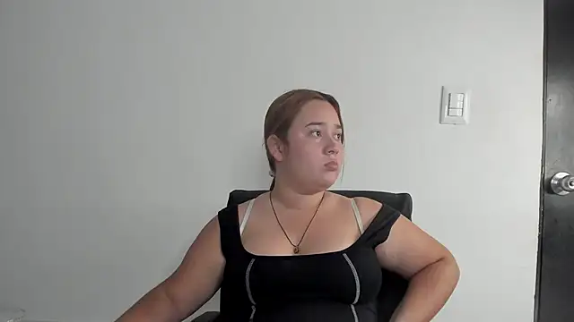 Snapshot of lolabunnysc chatting on May 26, 2026, 12:01 pm lolabunnysc online show from May 26, 2026, 12:01 pm