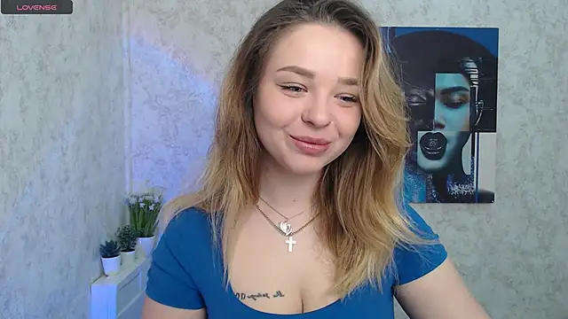Snapshot of NicoleAura chatting on April 28, 2026, 6:18 am NicoleAura online show from April 28, 2026, 6:18 am