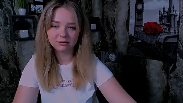 Snapshot of NicoleAura chatting on May 26, 2026, 7:59 am NicoleAura online show from May 26, 2026, 7:59 am