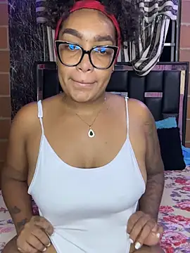  Piel Canela online show from May 2, 2026, 1:21 am