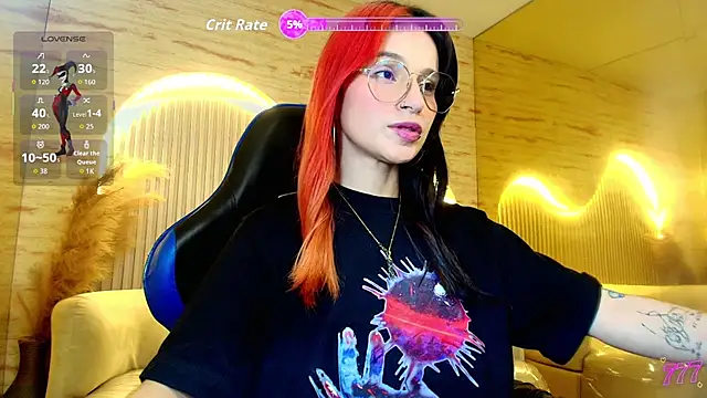 Snapshot of Moon_Red_r chatting on May 8, 2026, 1:05 pm Moon Red r online show from May 8, 2026, 1:05 pm