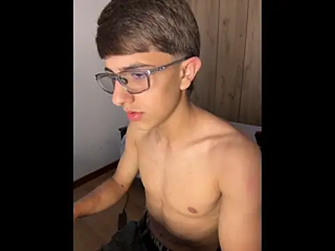 LIAM CARTER1 online show from April 29, 2026, 8:59 pm