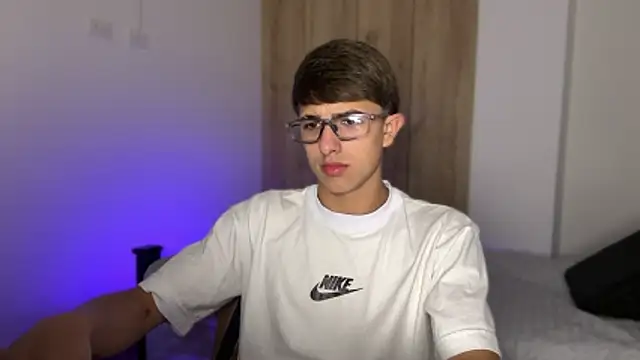 LIAM CARTER1 online show from May 5, 2026, 11:24 pm