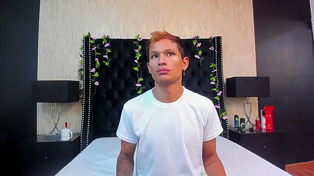 Damian Garciaa online show from April 29, 2026, 11:47 am