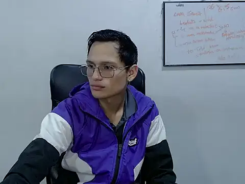 Damian Garciaa online show from May 3, 2026, 4:29 am