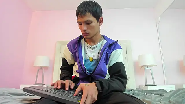 Damian Garciaa online show from May 12, 2026, 3:03 am