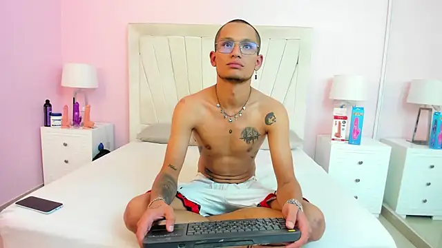 Damian Garciaa online show from May 24, 2026, 6:40 am