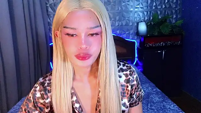 WhisperMyName Aubrey online show from June 10, 2026, 3:33 pm