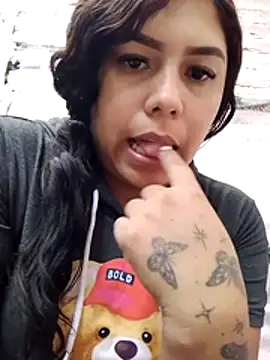 alexayalex29 online show from May 19, 2026, 8:48 pm