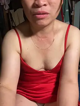 Mina-a online show from May 5, 2026, 5:04 am