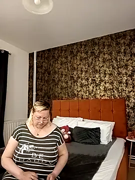 Snapshot of I_amVeronicle chatting on April 27, 2026, 6:06 pm I amVeronicle online show from April 27, 2026, 6:06 pm