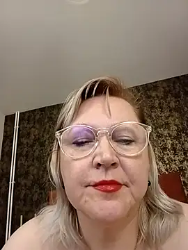 Snapshot of I_amVeronicle chatting on May 27, 2026, 1:57 am I amVeronicle online show from May 27, 2026, 1:57 am