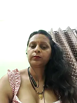 Snapshot of Beborani chatting on May 10, 2026, 8:52 am Beborani online show from May 10, 2026, 8:52 am