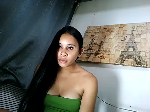 Angelalove25 online show from May 18, 2026, 12:55 pm