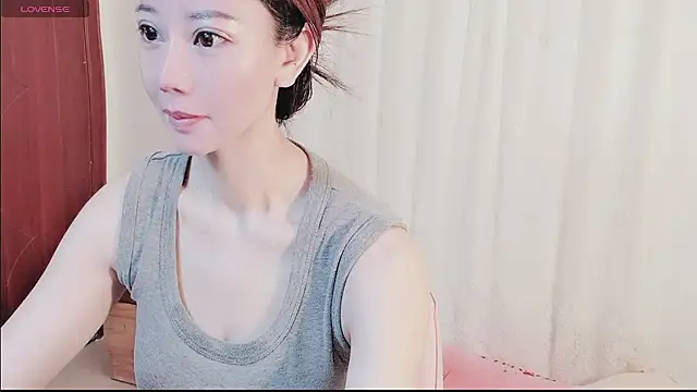 Victoria05031 online show from May 5, 2026, 3:31 pm