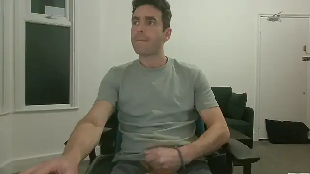 Snapshot of frenchbdmaninlondon chatting on April 29, 2026, 9:10 pm frenchbdmaninlondon online show from April 29, 2026, 9:10 pm
