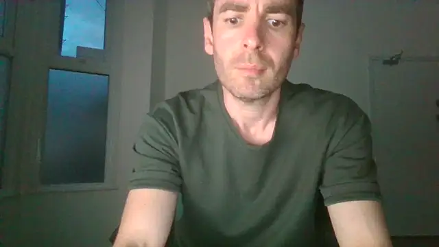 Snapshot of frenchbdmaninlondon chatting on May 2, 2026, 7:52 pm frenchbdmaninlondon online show from May 2, 2026, 7:52 pm