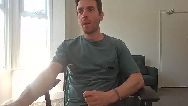 Snapshot of frenchbdmaninlondon chatting on May 22, 2026, 3:06 pm frenchbdmaninlondon online show from May 22, 2026, 3:06 pm
