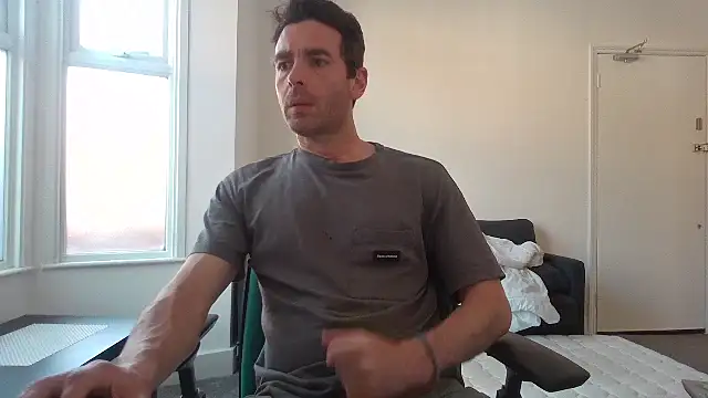 Snapshot of frenchbdmaninlondon chatting on May 26, 2026, 10:55 am frenchbdmaninlondon online show from May 26, 2026, 10:55 am